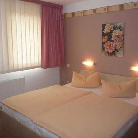Rosen-hotel * Sangerhausen
